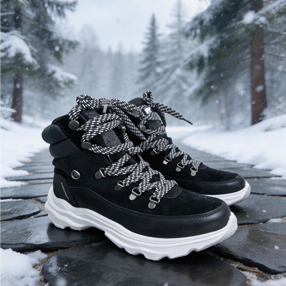 New Sorel women’s  Black Winter Rain Boots with Durable Design Size 10